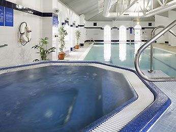 Mercure Southgate3