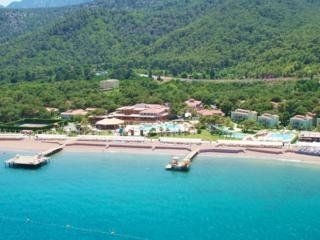 Crystal Flora Beach Resort4