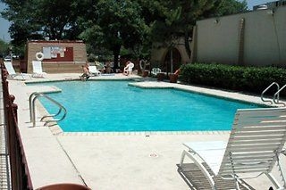 Baymont Inn & Suites Austin South3
