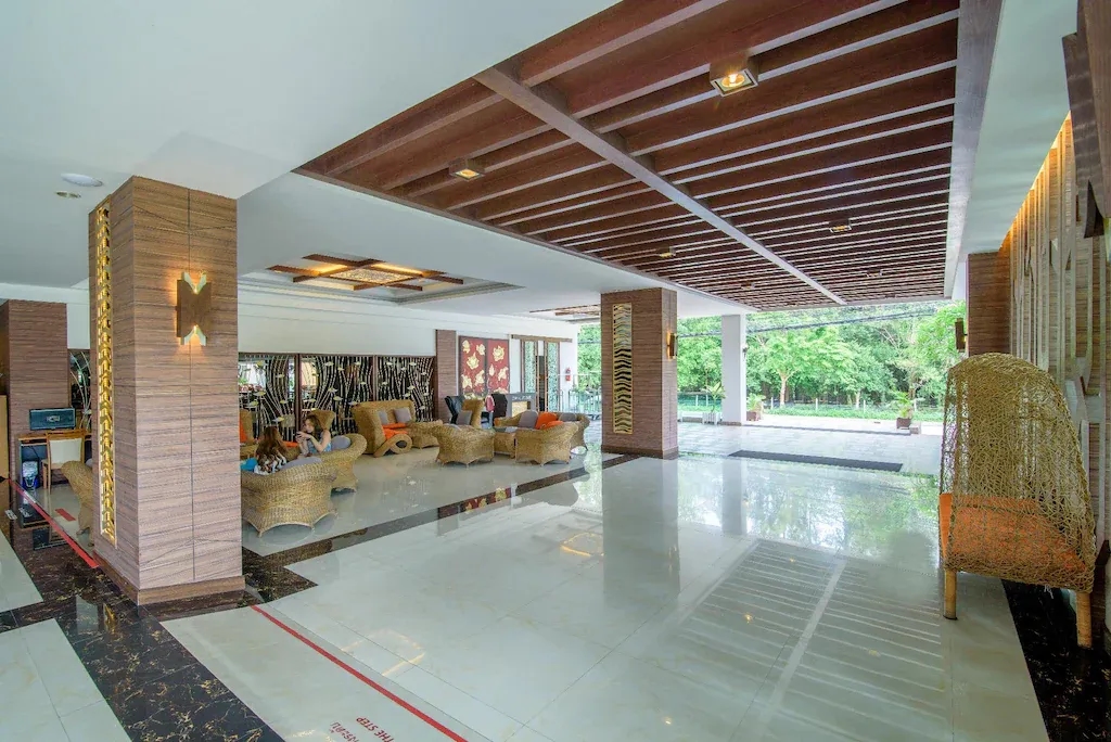 โรงแรมโกลเด้นบีช ชะอำ (Golden Beach Cha-Am Hotel)4