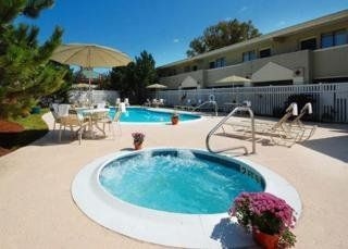 Quality Inn & Suites4