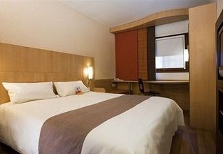 โรงแรมไอบิส เมลเบิร์น แอนด์ อพาร์ทเมนต์ (Ibis Melbourne)1
