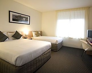 โรงแรมไอบิส เมลเบิร์น แอนด์ อพาร์ทเมนต์ (Ibis Melbourne)0