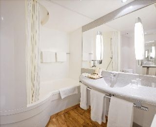 Park Inn by Radisson Hamburg Nord2