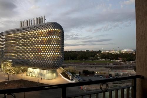 Adelaide Riviera Hotel2
