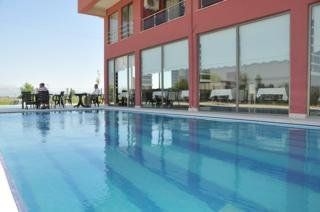 Ceres Hotel4