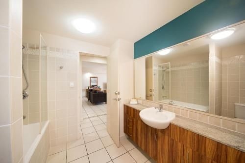 Portside Whitsunday Luxury Holiday Apartments (Portside Whitsunday)1