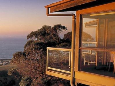 Chris's Beacon Point Restaurant & Villas (Chris's Beacon Point)0
