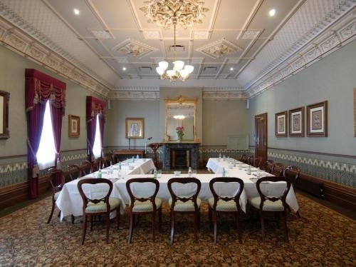 Craig's Royal Hotel (Craig's Royal)1