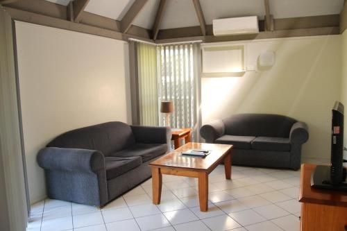 Kellys Beach Resort2