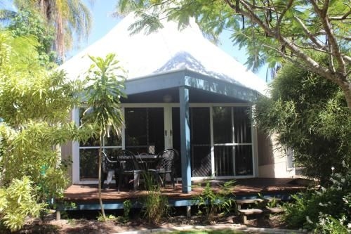 Kellys Beach Resort4