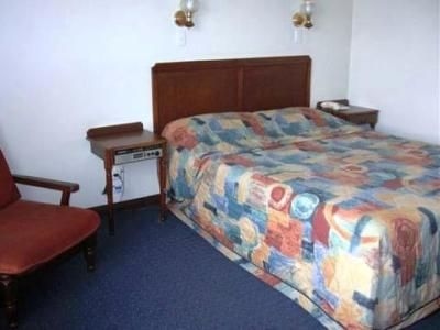 ลิตโตมอร์ สวีท บาเธอร์สต์ (Littomore Suites Bathurst)2