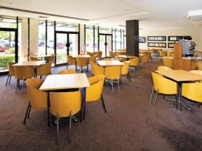 Travelodge Garden City Brisbane4