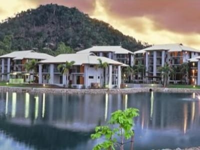 บลูลากูน รีสอร์ท (Blue Lagoon Resort)1