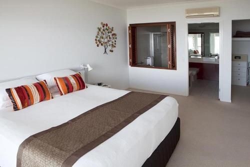 Waters Edge Apartments2
