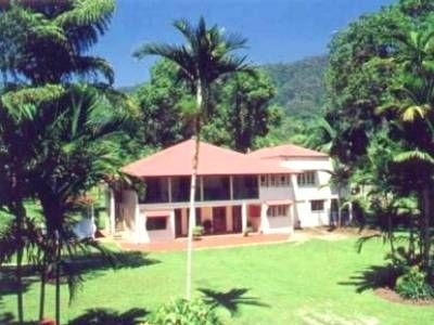 Zanzoo Retreat0