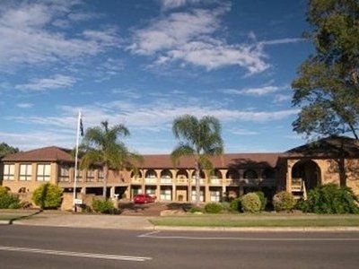 คัมเบอร์แลนด์ มอเตอร์ อินน์ (Comfort Inn Cumberland)0