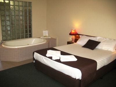 คันทรีคอมฟอร์ตคอฟฮาร์เบอร์ (Country Comfort Coffs Harbour)1