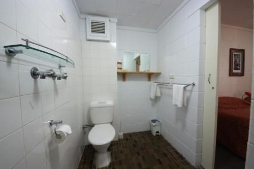 Coconut Grove Holiday Apartments1