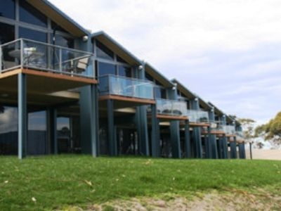 Lufra Beachside Hotel0