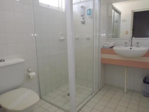 Golden Sands Motor Inn1