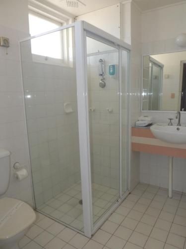 Golden Sands Motor Inn4