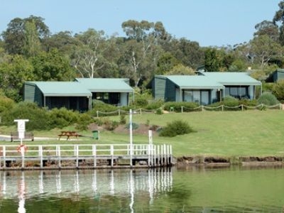 Gipsy Point Lakeside0