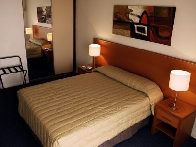 โรงแรมไฮพอยต์ อินเตอร์เนชั่นแนล (Highpoint International Hotel)2