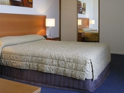 โรงแรมไฮพอยต์ อินเตอร์เนชั่นแนล (Highpoint International Hotel)3