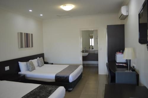 Injune Motor Inn4