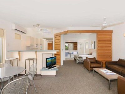 Mainwaring Apartments2