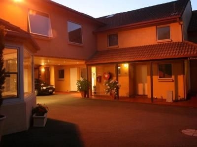 Elphin Serviced Apartments4