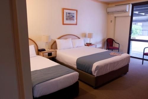 Longreach Motor Inn3