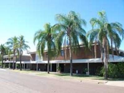 Longreach Motor Inn0