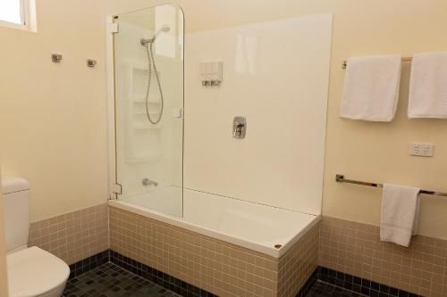 White Lace Motor Inn2