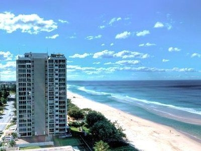 โกลเด้น แซนด์ส อพาร์ตเมนต์ส (Golden Sands Apartments)0