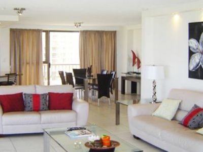 นอร์ฟอล์คลักชัวรีบีชฟร้อนต์อพาร์ตเมนท์ (Norfolk Luxury Beachfront Apartments)3