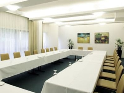 Best Western Travel Inn1