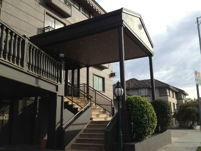 Crest on Barkly Hotel0