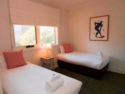 Manor House Apartments4