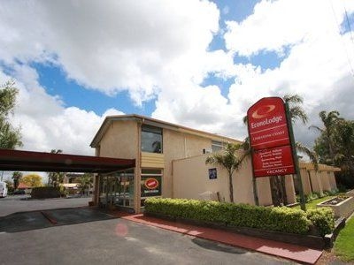 Econo Lodge Limestone1
