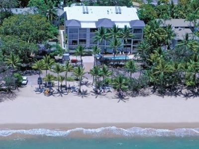 Island Views Palm Cove1