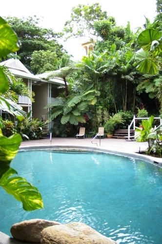Palm Cove Tropic Apartments4