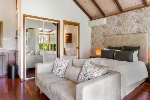 Lake Weyba Cottages2