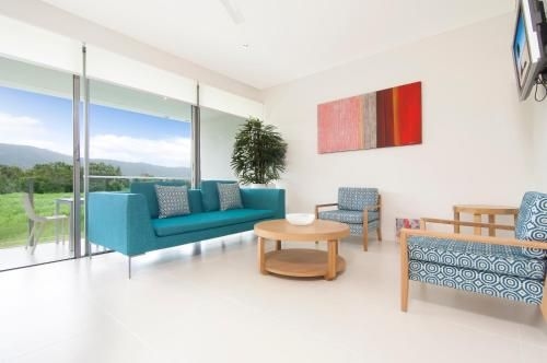 Pool Resort Port Douglas1