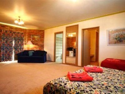 Best Western Pines Country Club4