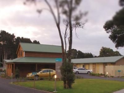 Motel Strahan0