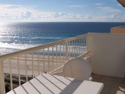Bahia Beachfront Apartments4