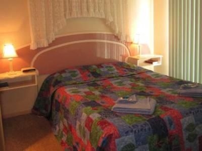 Amoshouse & Swansea Ocean Villas2