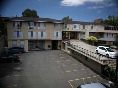 Best Western Twin Towers Inn0